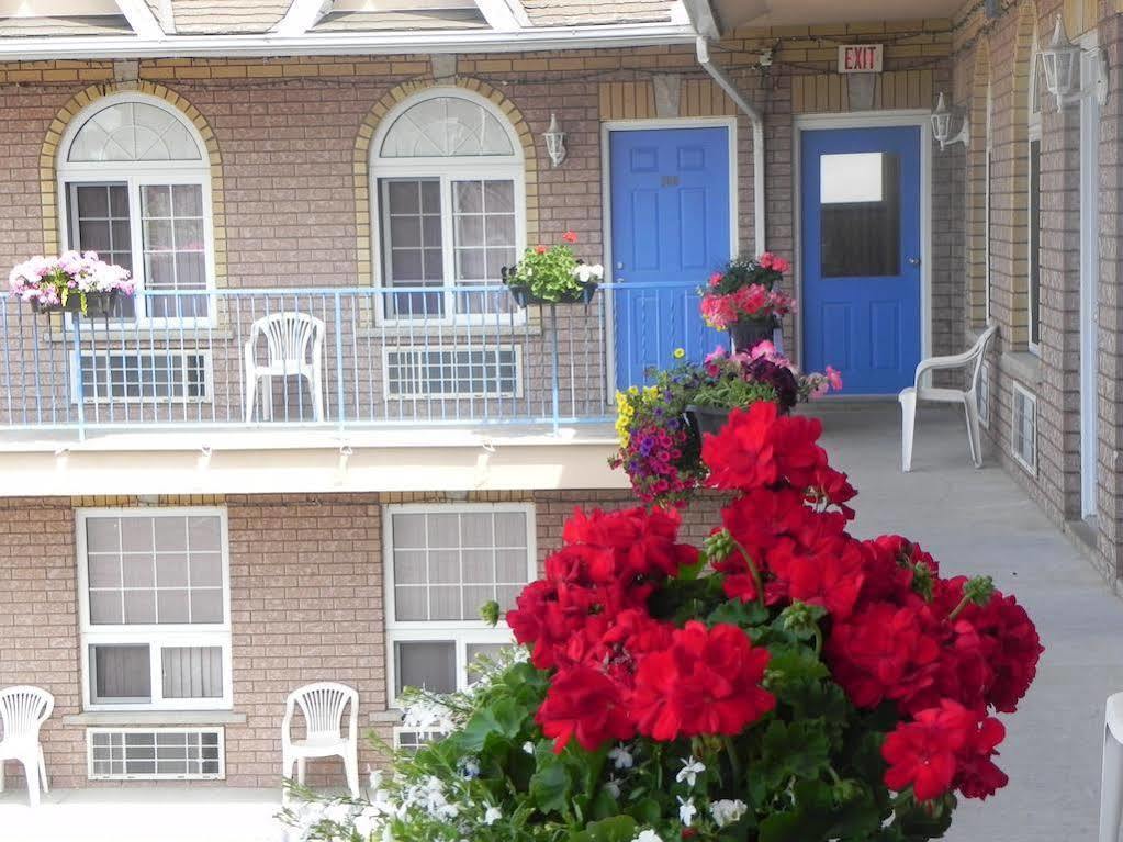 Grewals Inn&Suites Niagara-Fälle Exterior foto